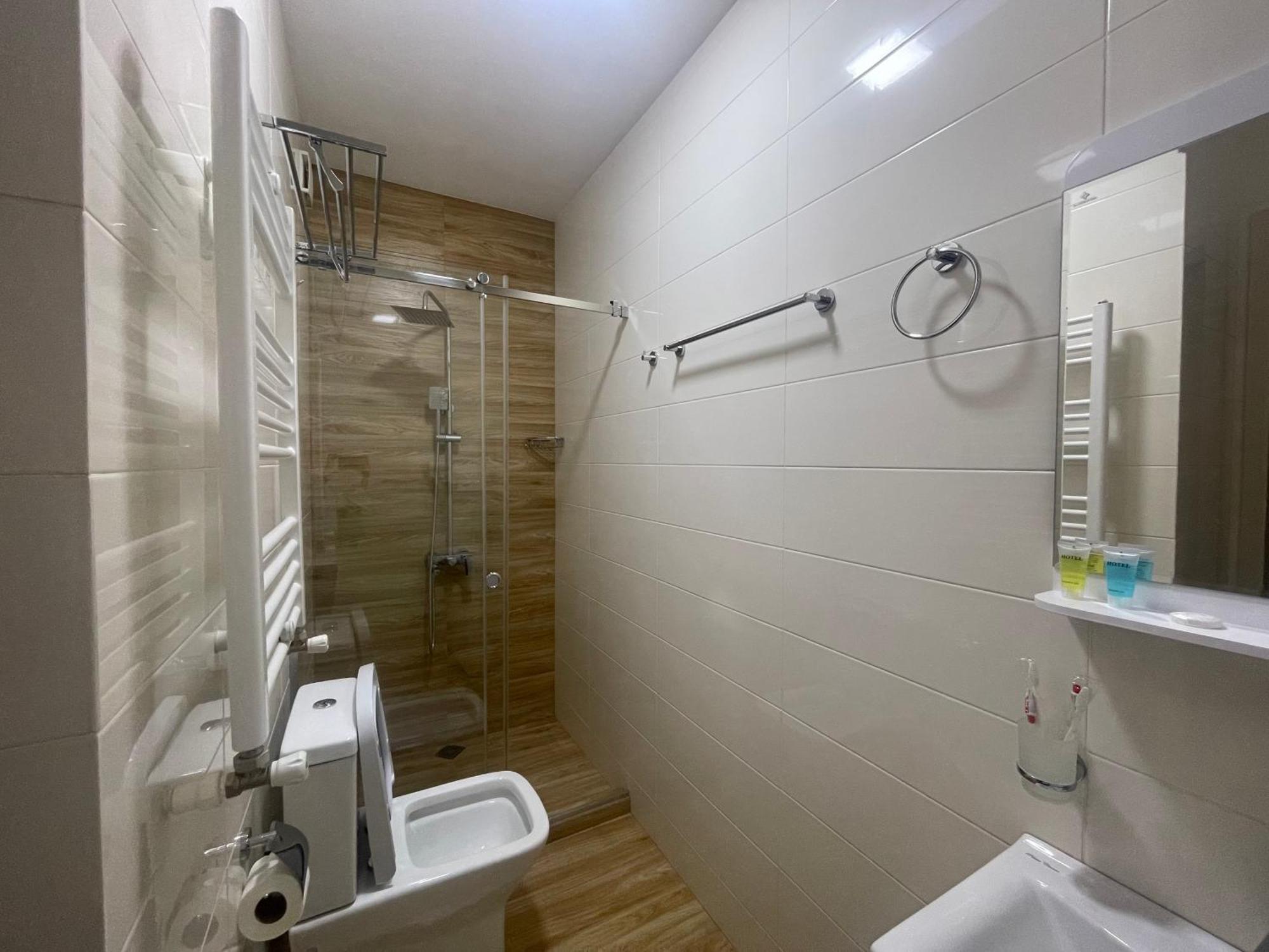 City Lux Hotel Tbilisi Exterior foto